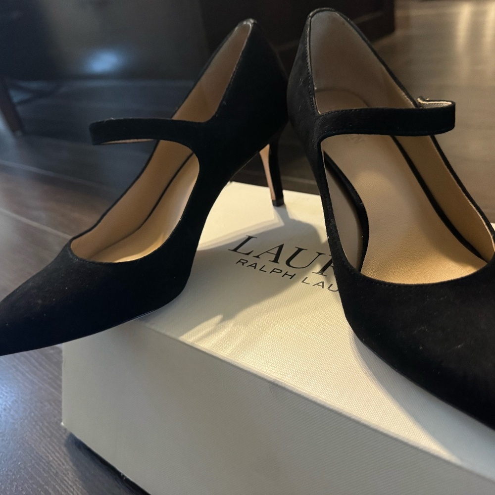Excellent condition of Ralph Lauren black suede heels-size 6.5